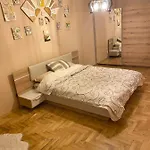 Spacious Next To South Park просторен до южен парк Location Daire Sofya