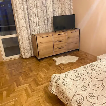 Apartament Spacious Next To South Park просторен до южен парк Location Sofia