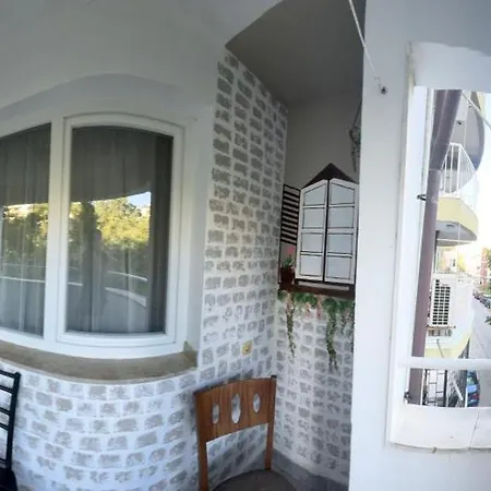 Spacious Next To South Park просторен до южен парк Location Lejlighed *