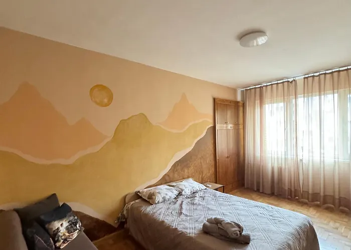 Spacious Next To South Park просторен до южен парк Location דירה *