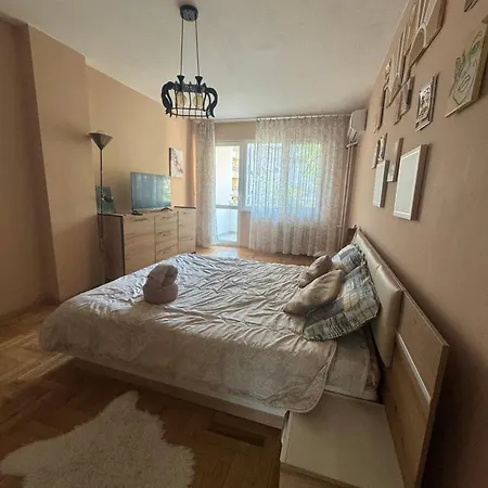 Apartamento Spacious Next To South Park просторен до южен парк Location Sófia